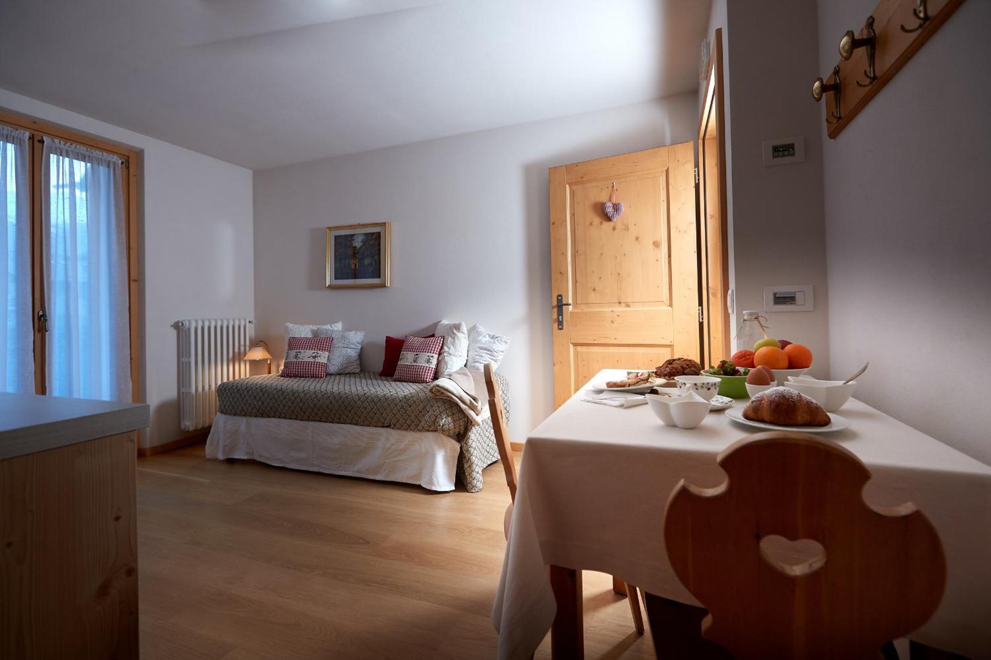 Meuble Cima Bianca Garni Hotel Bormio Exterior photo