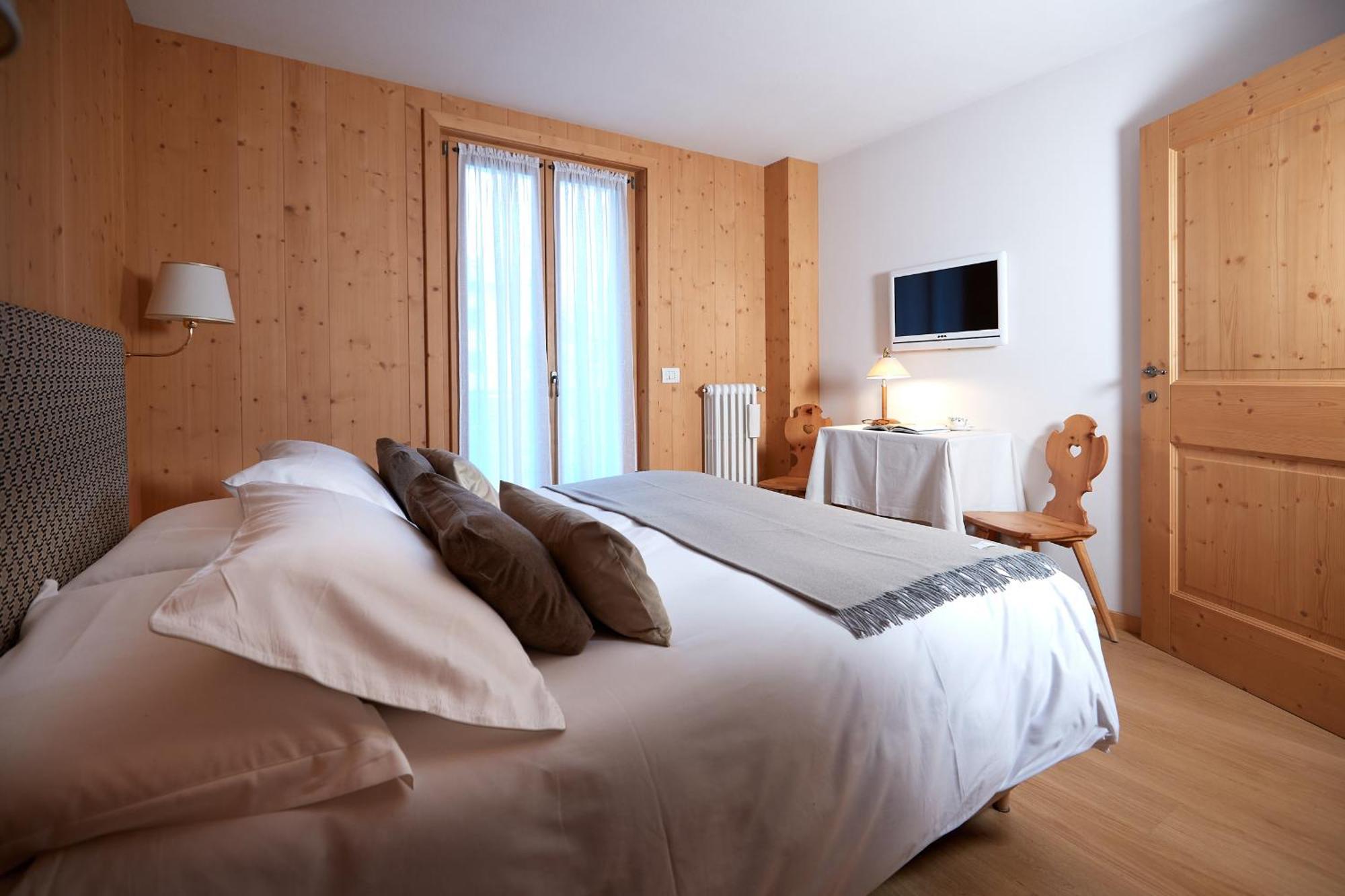 Meuble Cima Bianca Garni Hotel Bormio Exterior photo