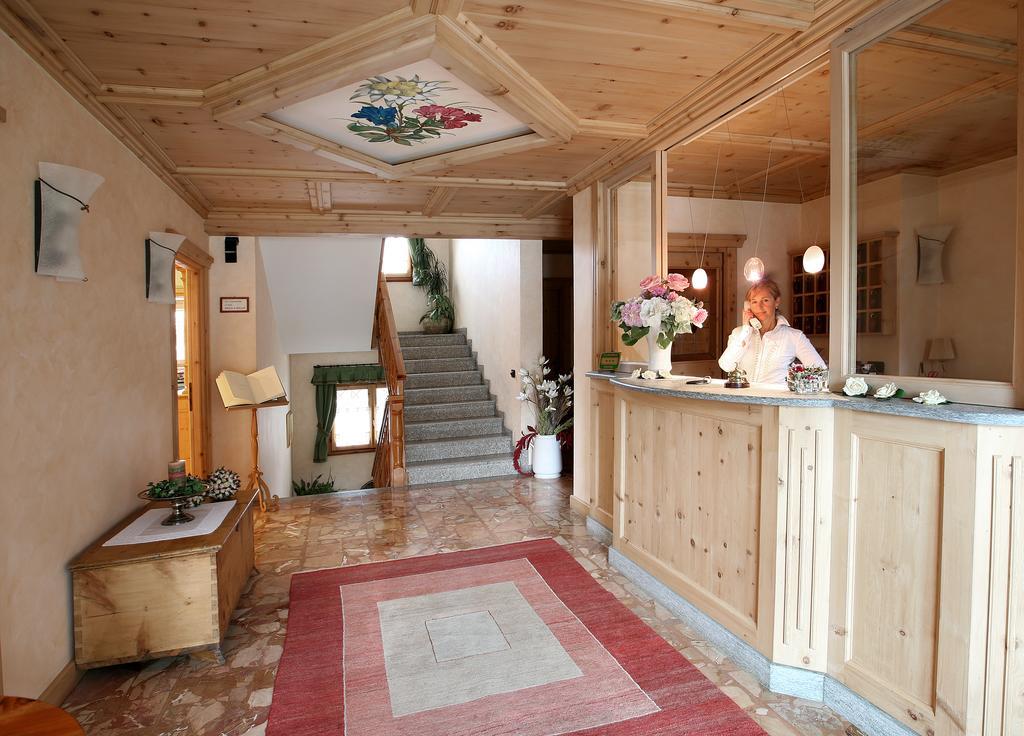 Meuble Cima Bianca Garni Hotel Bormio Exterior photo