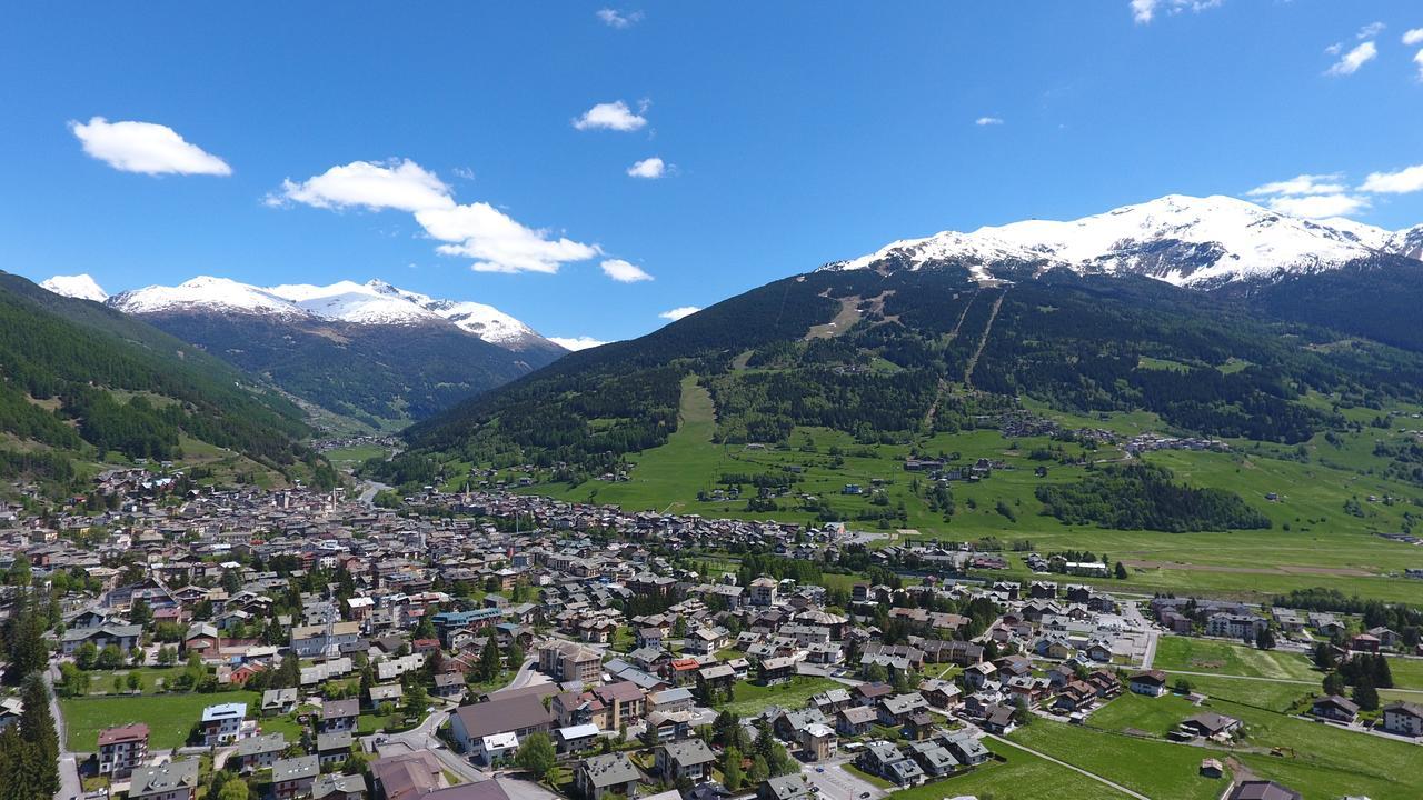 Meuble Cima Bianca Garni Hotel Bormio Exterior photo